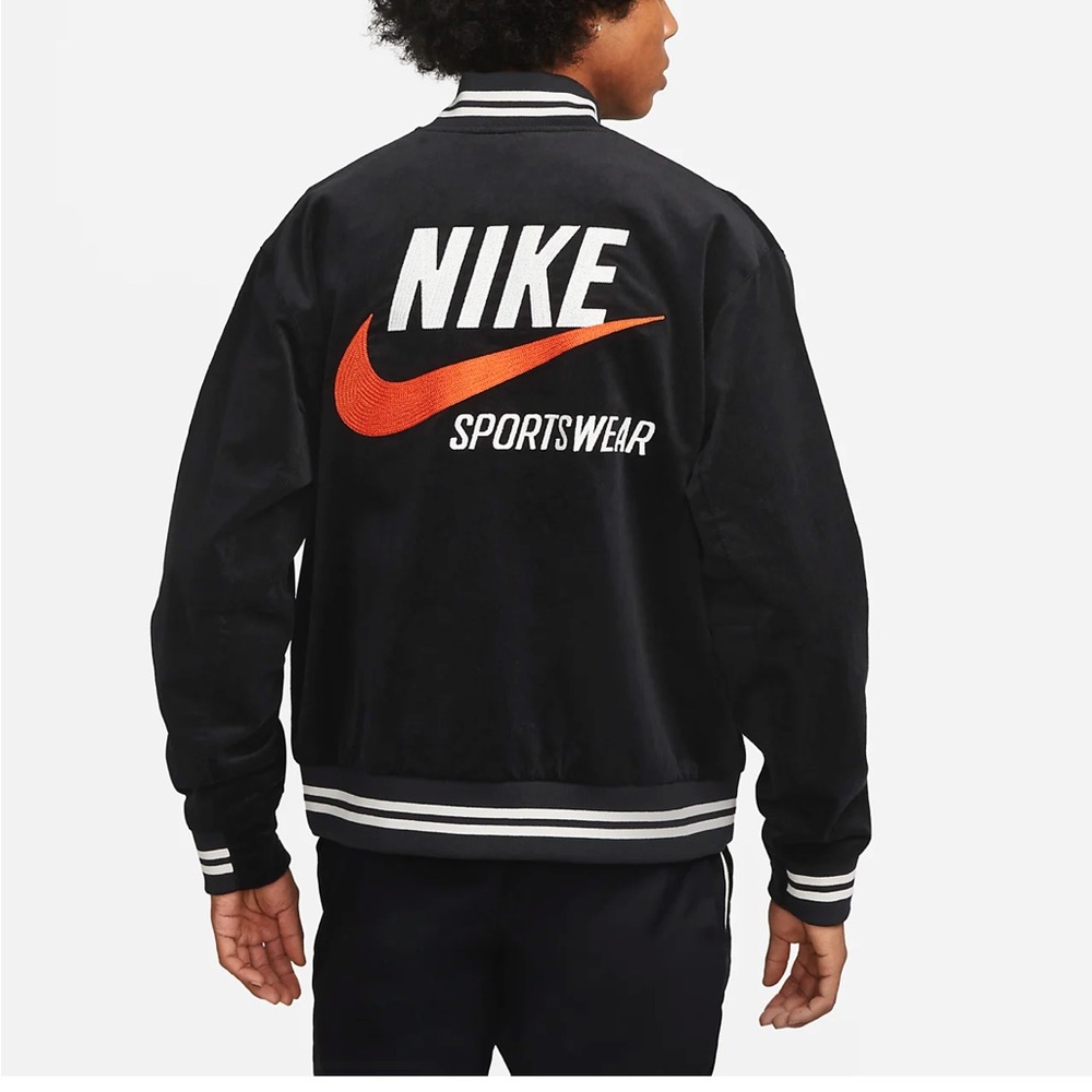 Nike Sportswear Trend
Men's Bomber Jacket